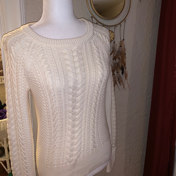 GAP Sweaters - 5 for $25💗Gap Beige knit sweater